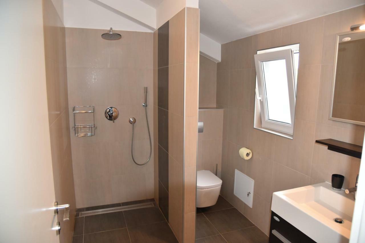 Villa Pina Appartment Chantos ティスノ エクステリア 写真
