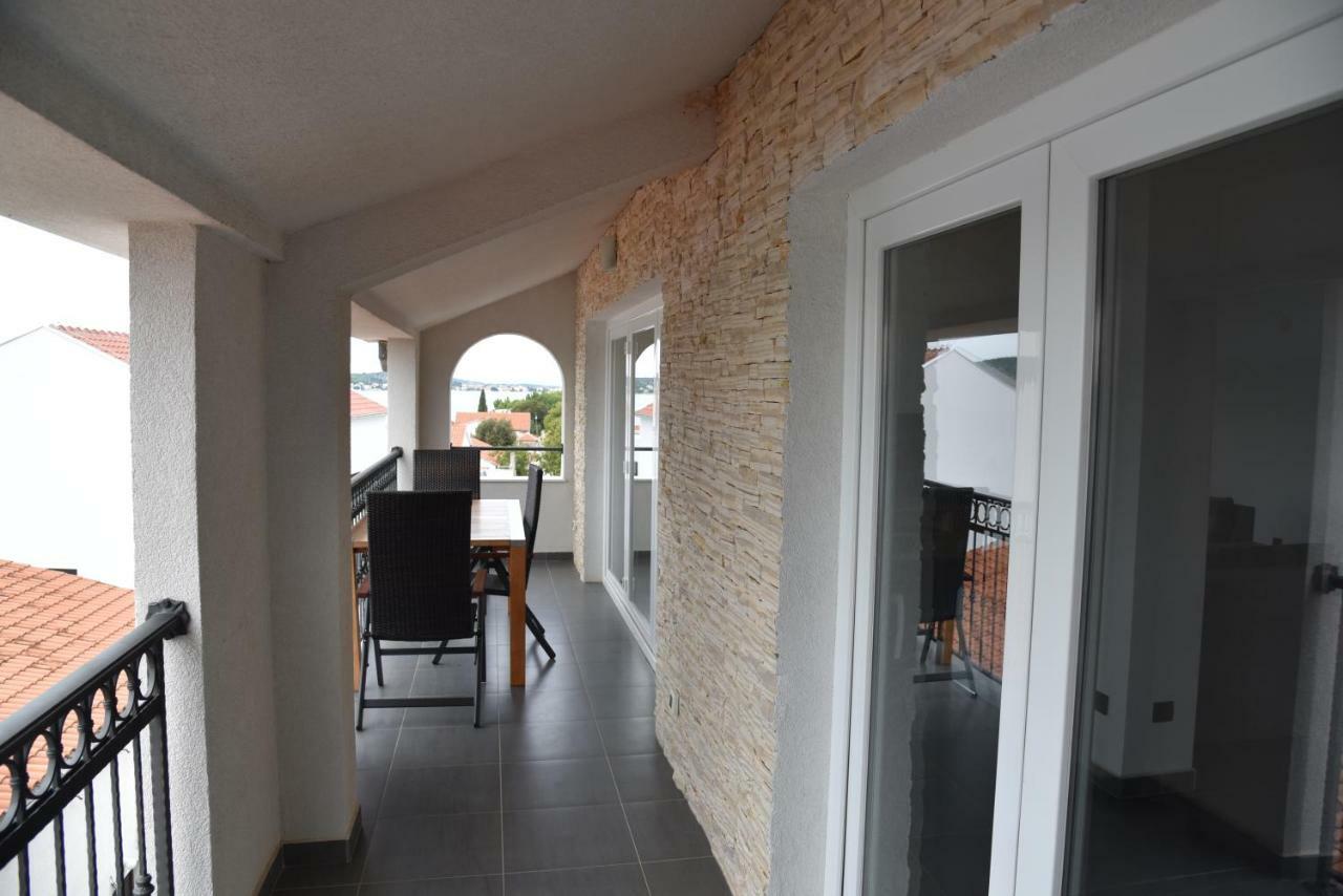 Villa Pina Appartment Chantos ティスノ エクステリア 写真